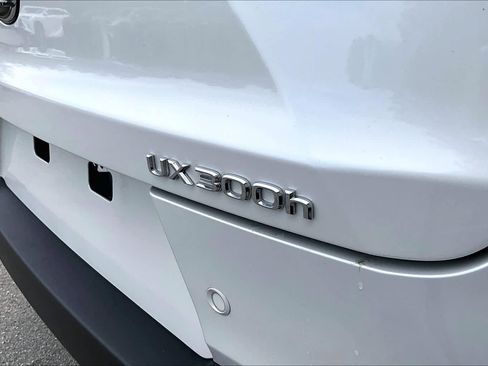 Used 2025 Lexus UX 300h FWD image 9