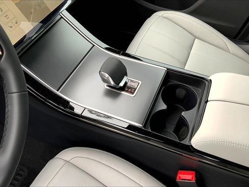 New 2026 Land Rover Range Rover Evoque S image 10