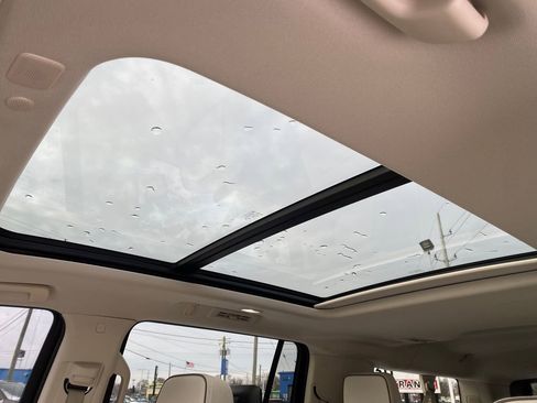 Used 2024 GMC Yukon XL Denali image 14