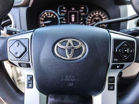 Used 2018 Toyota Tundra SR5 AWD/4WD image 38