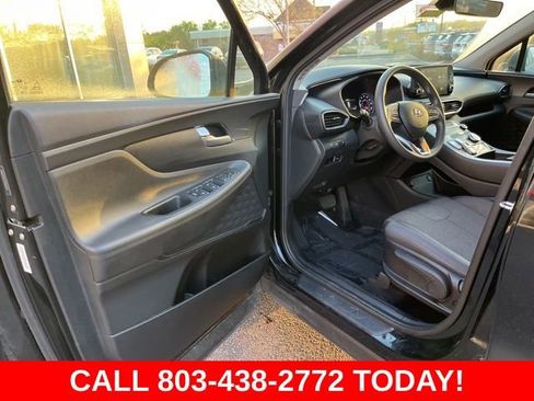 Used 2023 Hyundai Santa Fe SE image 3