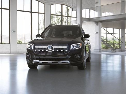 Certified 2023 Mercedes-Benz GLB 250 4MATIC image 43