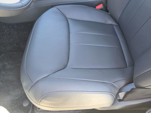 New 2026 Land Rover Range Rover Long Wheelbase SE AWD/4WD image 31