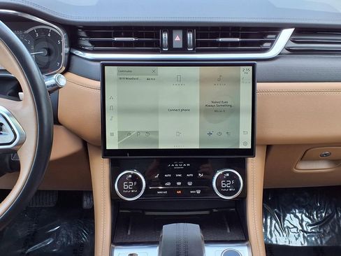 Used 2022 Jaguar F-PACE S AWD/4WD image 17