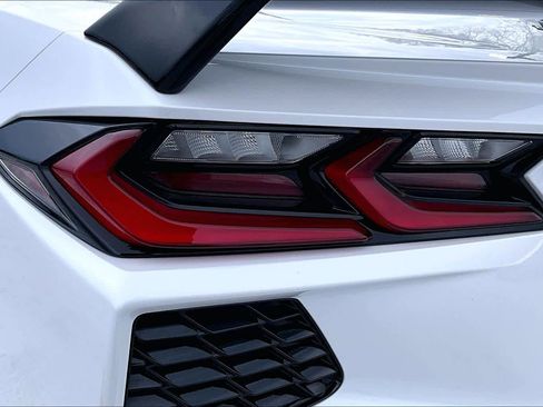 Used 2023 Chevrolet Corvette Stingray Premium Cpe w/ Z51 Performance Package image 23