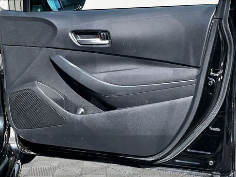 Used 2020 Toyota Corolla LE FWD image 23