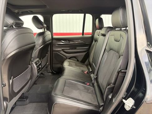 Used 2023 Jeep Grand Cherokee Altitude AWD/4WD image 40
