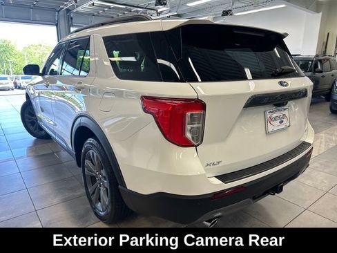 Used 2023 Ford Explorer XLT w/ Equipment Group 202A AWD/4WD image 16