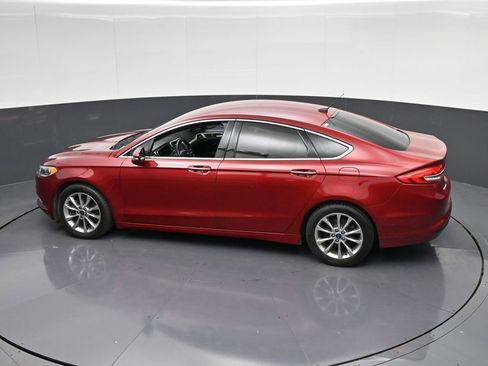 Used 2017 Ford Fusion SE w/ Fusion SE Technology Package FWD image 29