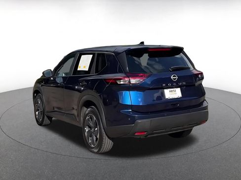 Used 2025 Nissan Rogue SV FWD image 11