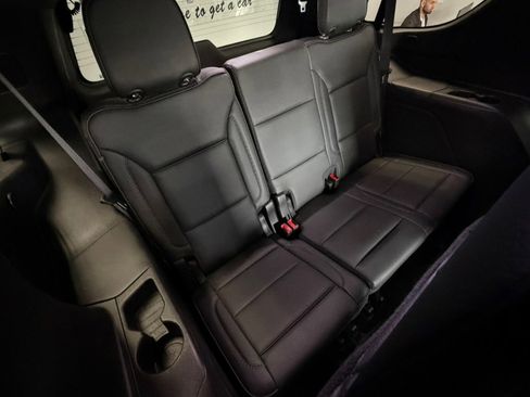 Used 2025 GMC Yukon Denali AWD/4WD image 51