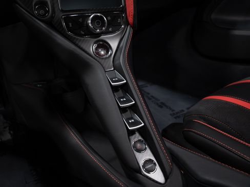 Used 2021 McLaren 720S Performance RWD image 66