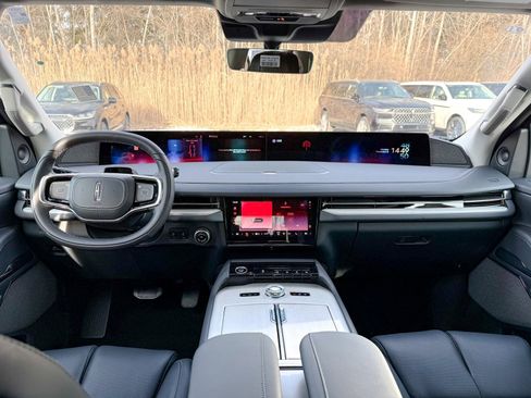 New 2025 Lincoln Navigator L Reserve image 45