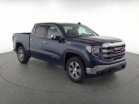 Used 2025 GMC Sierra 1500 SLT image 1