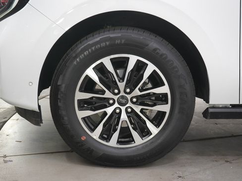 Used 2025 Ford Expedition Max Platinum AWD/4WD image 35