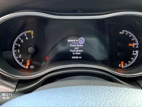 Used 2018 Jeep Grand Cherokee Altitude RWD image 27