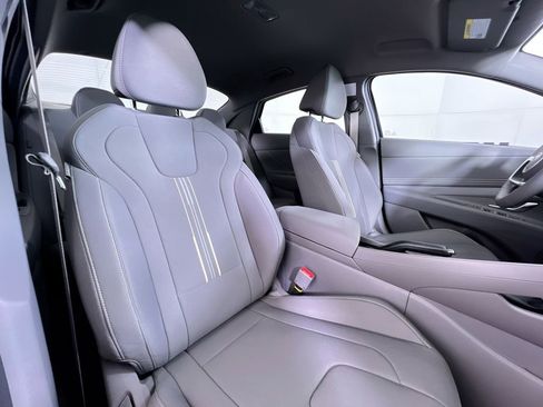 Used 2025 Hyundai Elantra Sport image 26