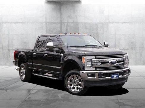 Used 2019 Ford F350 Lariat w/ Lariat Ultimate Package image 2