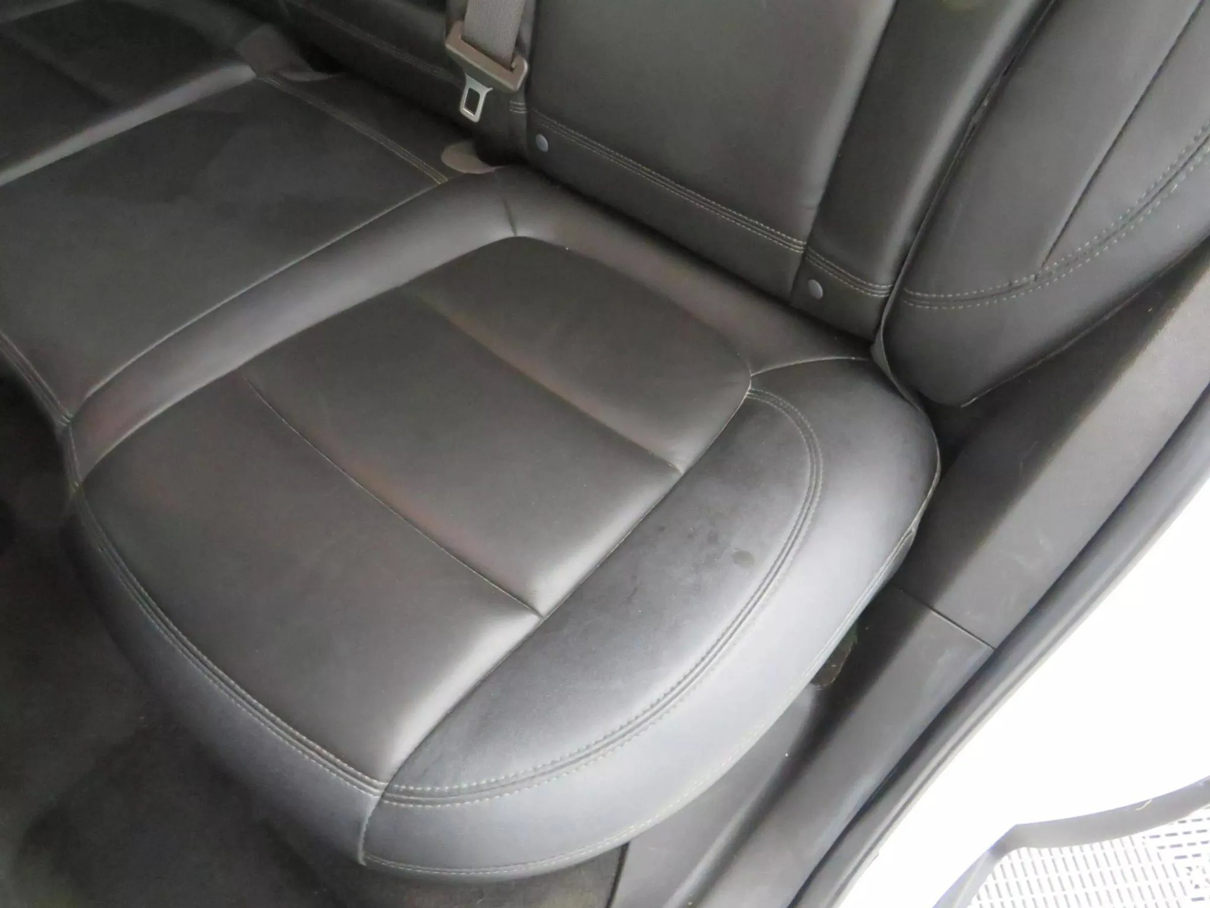 Used 2020 Buick Encore Essence AWD/4WD image 37