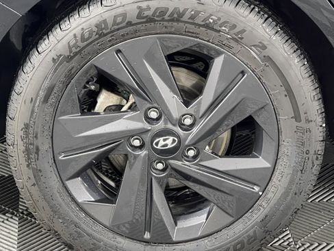 Used 2022 Hyundai Elantra SEL w/ Convenience Package image 13