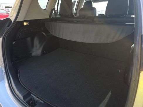 Used 2018 Toyota RAV4 XLE w/ Plus Extra Value Package image 7