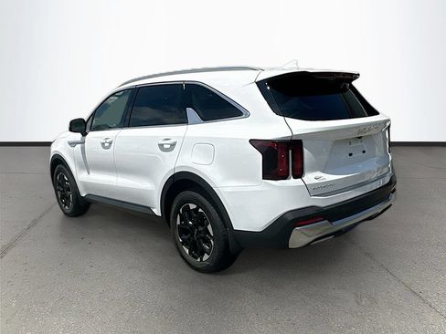 Certified 2026 Kia Sorento S FWD image 5