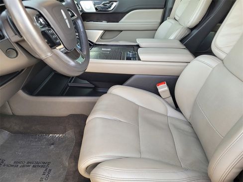 Used 2023 Lincoln Navigator Reserve image 22