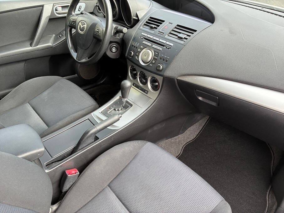 Used 2010 MAZDA MAZDA3 i Touring FWD image 25