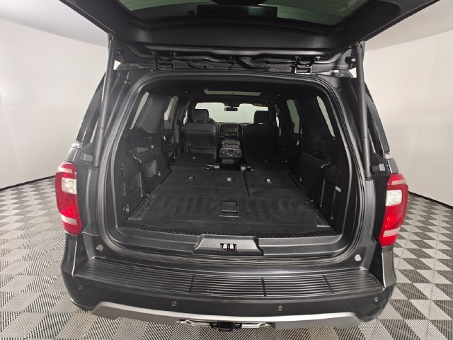 Used 2020 Ford Expedition XLT w/ Equipment Group 202A AWD/4WD image 62