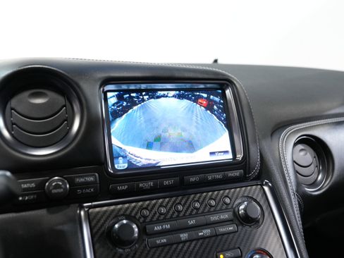 Used 2015 Nissan GT-R Black Edition image 39