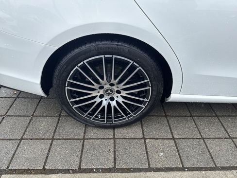 Used 2024 Mercedes-Benz C 300 4MATIC Sedan image 11