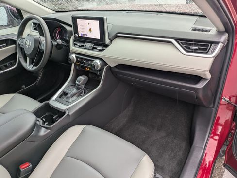 Used 2023 Toyota RAV4 XLE Premium image 35