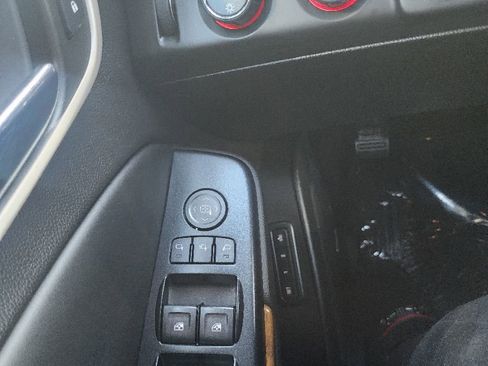 Used 2015 GMC Yukon XL Denali w/ Touring Package image 25