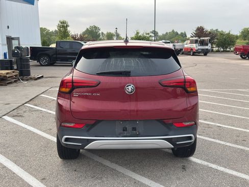 Used 2022 Buick Encore GX Preferred w/ Cold Weather Comfort Package AWD/4WD image 4