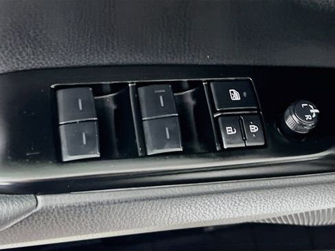 Used 2026 Toyota Camry SE w/ Convenience Package FWD image 16