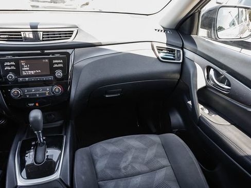 Used 2016 Nissan Rogue S AWD/4WD image 18