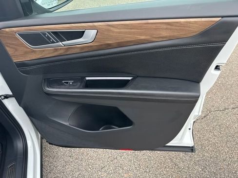 Used 2024 Volkswagen Atlas SE w/ Panoramic Sunroof Package image 38