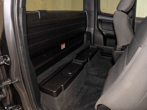 Certified 2022 Toyota Tacoma SR image 9