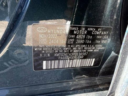 Used 2023 Genesis G70 2.0T image 15