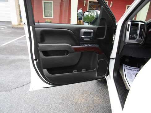 Used 2018 GMC Sierra 1500 SLT image 19