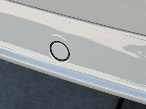 Used 2018 Porsche Panamera 4S image 11