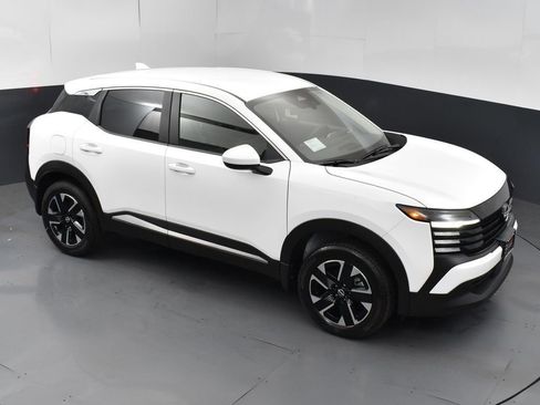 New 2025 Nissan Kicks SV image 43