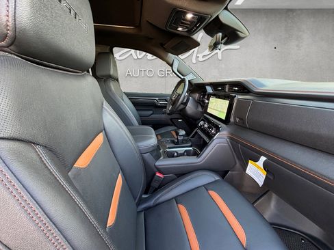 Used 2025 GMC Sierra 1500 AT4 w/ AT4 Premium Package image 29