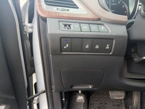 Used 2018 Hyundai Santa Fe Limited AWD/4WD image 17