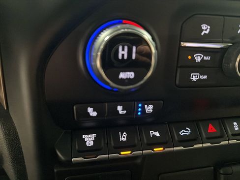 Certified 2021 Chevrolet Silverado 3500 High Country w/ Z71 Off-Road Package image 34