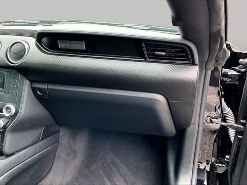Used 2022 Ford Mustang Coupe RWD image 19