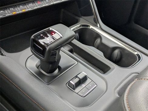 Used 2025 GMC Sierra 1500 AT4 w/ AT4 Premium Package image 9