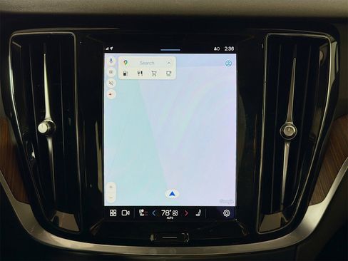 Used 2024 Volvo S60 B5 Plus image 17