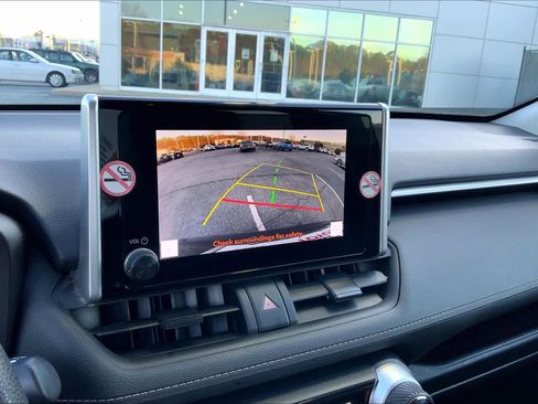 Used 2023 Toyota RAV4 XLE image 27