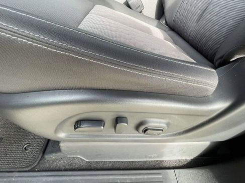 Used 2024 Nissan Titan SV w/ SV Bronze Edition Package image 14